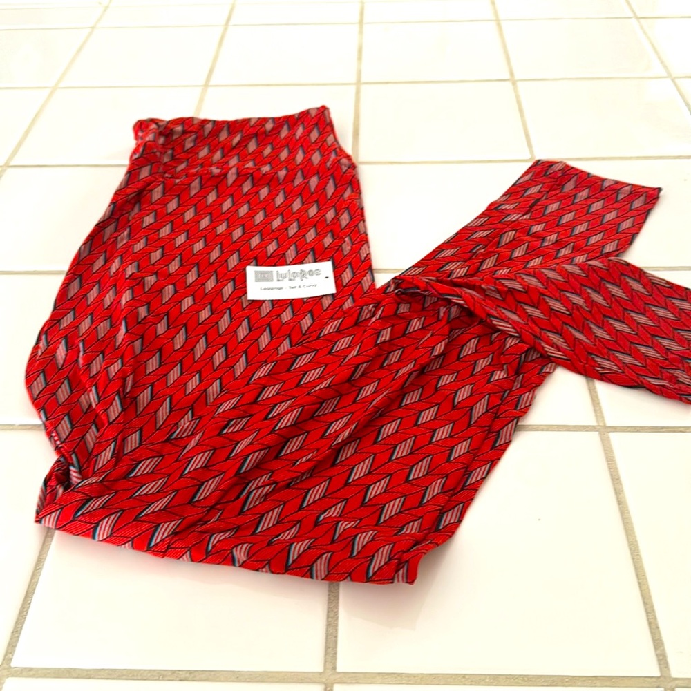 🍁 Geometric TC LULAROE LEGGING